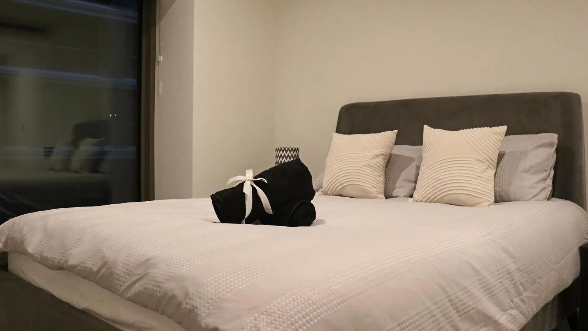 Luxury 2 Bed 2 Bath City Apartment London