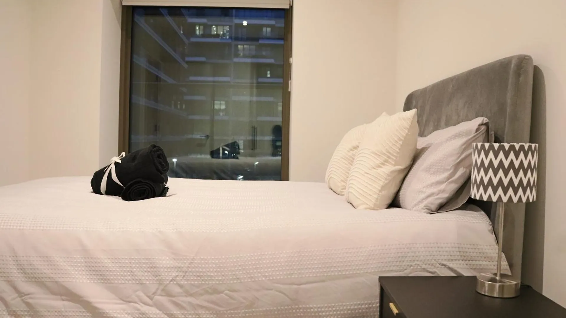 Luxury 2 Bed 2 Bath City Apartment London
